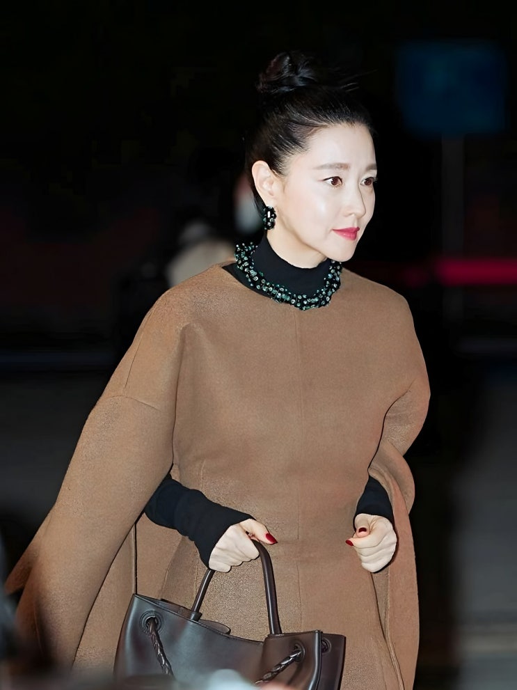  이영애, 보테가베네타 패션 반응! 코디 논란 정리와 착장 해설