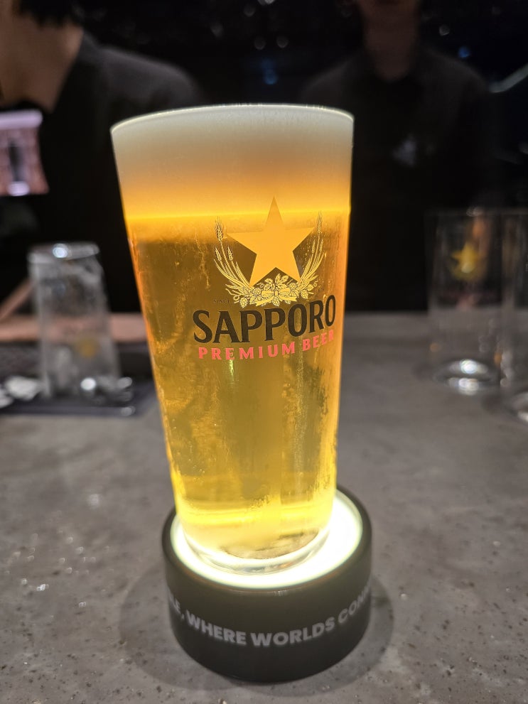  (삿포로 프리미엄 비어스탠드) 성수동에서 삿포로 생맥주를? 그것도 '서서' 마시는 프리미엄 비어스탠드! (내돈내산 후기)