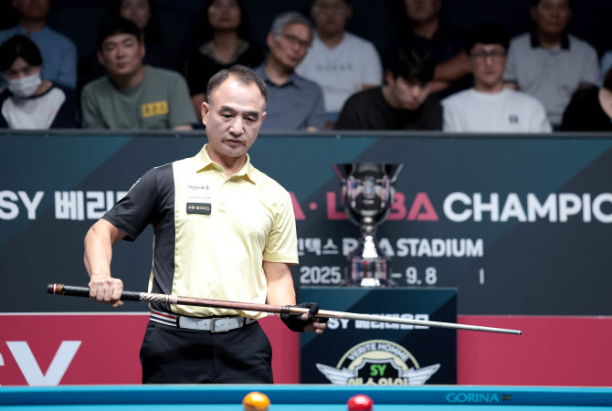 재야고수' <b>이승진</b> 선수, 49번째 도전 끝에 첫 PBA <b>우승</b>!... 