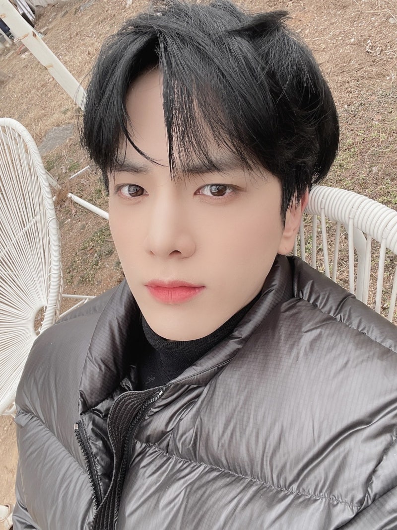 더보이즈 영훈;빵 먹다가 아이돌 된 남자? 더보이즈(THE BOYZ) 영훈[나이,본명,학교,고향,키]