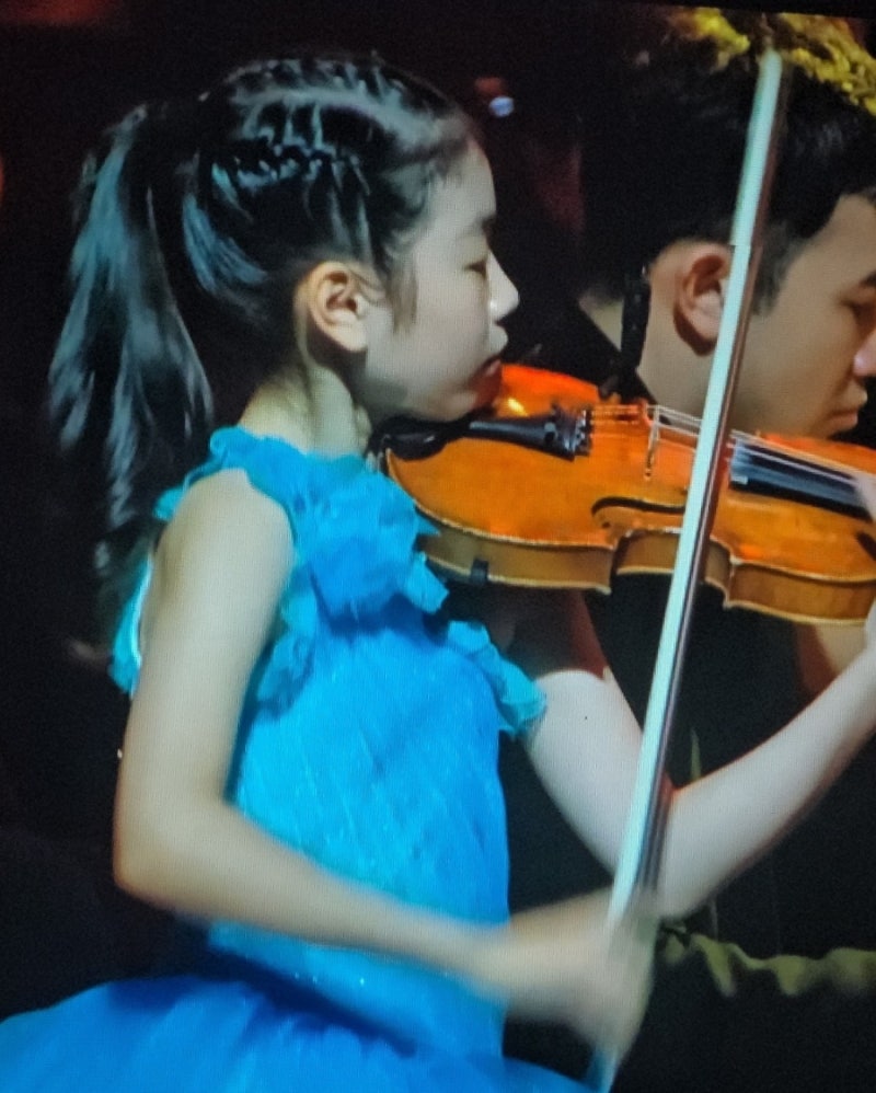 11살 천재 김연아 | 캐리비안의해적 & 소름돋는 바이올린 연주
