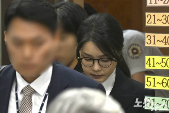  김건희 일가 요양원 압수수색…이번엔 '롤렉스 시계'까지 나왔다 