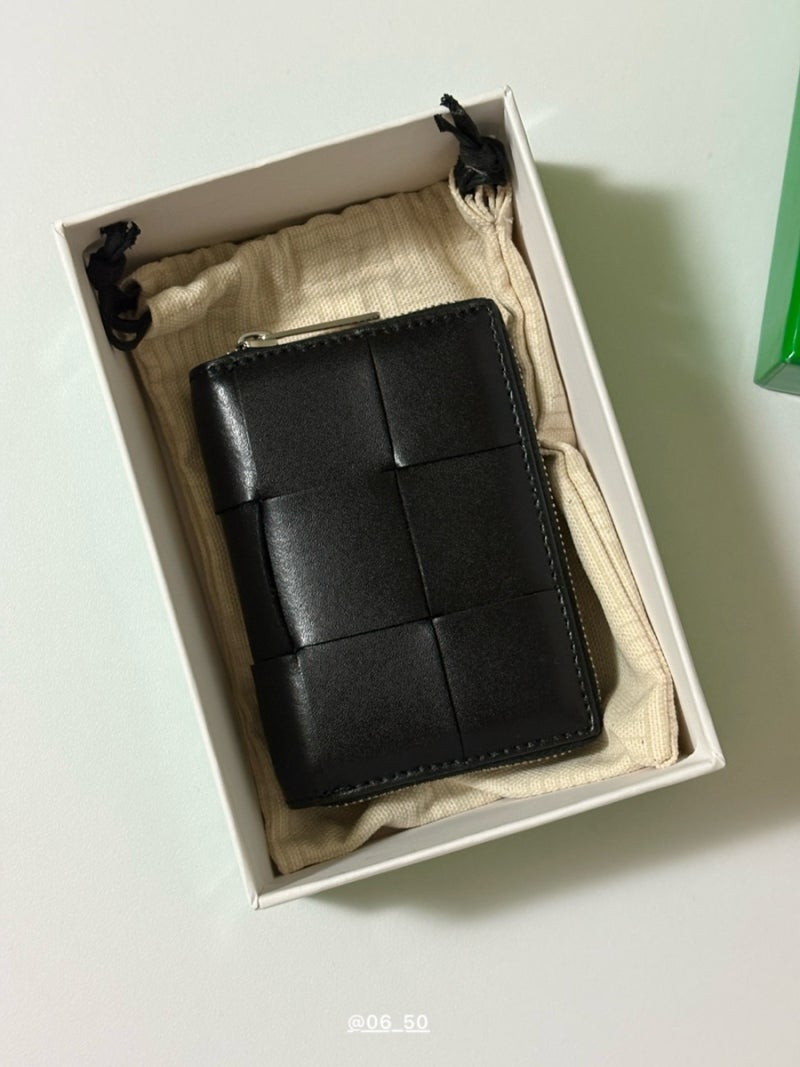 보테가베네타 카세트 지퍼 동전지갑 구매 후기