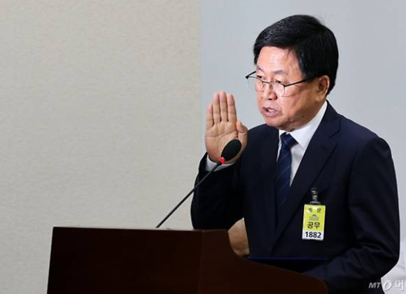 교총 ˝<b>최교진</b> 교육부 장관 후보자, 국민 눈높이 못 미쳐˝...왜... 