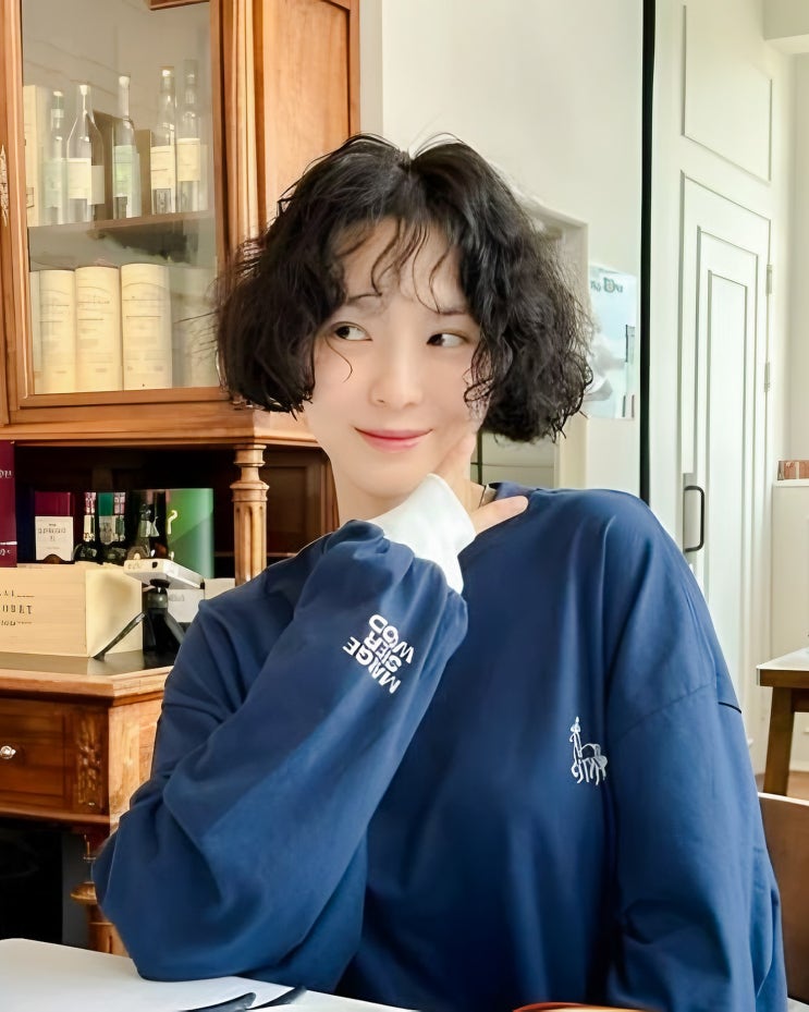  여자 단발 젤리펌 스타일, 탱글탱클한 매력과 유지 노하우