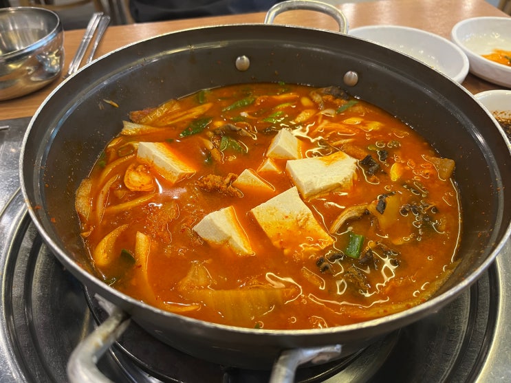  청주시 흥덕구 옥산 대운분식!!  짜글이와 콩나물밥 30년 단골만 아는 오묘한 조화!!