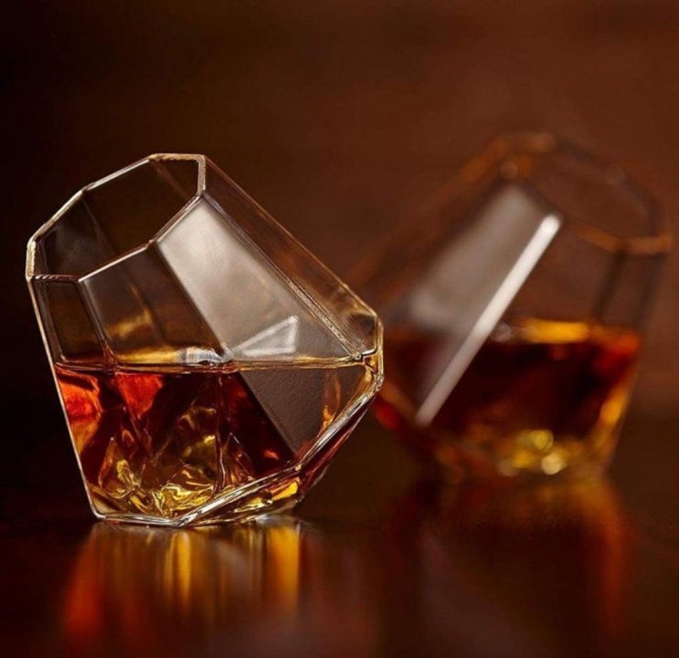  맥캘란 12년 셰리 오크(Macallan 12년 Sherry Oak)가 선사하는 맛과 향의 깊이