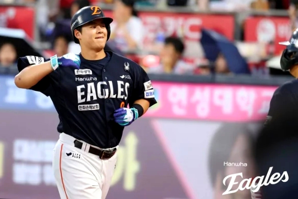  한화, 사직 흔든  노시환 4타점과 홈런... 롯데 자이언츠 완파