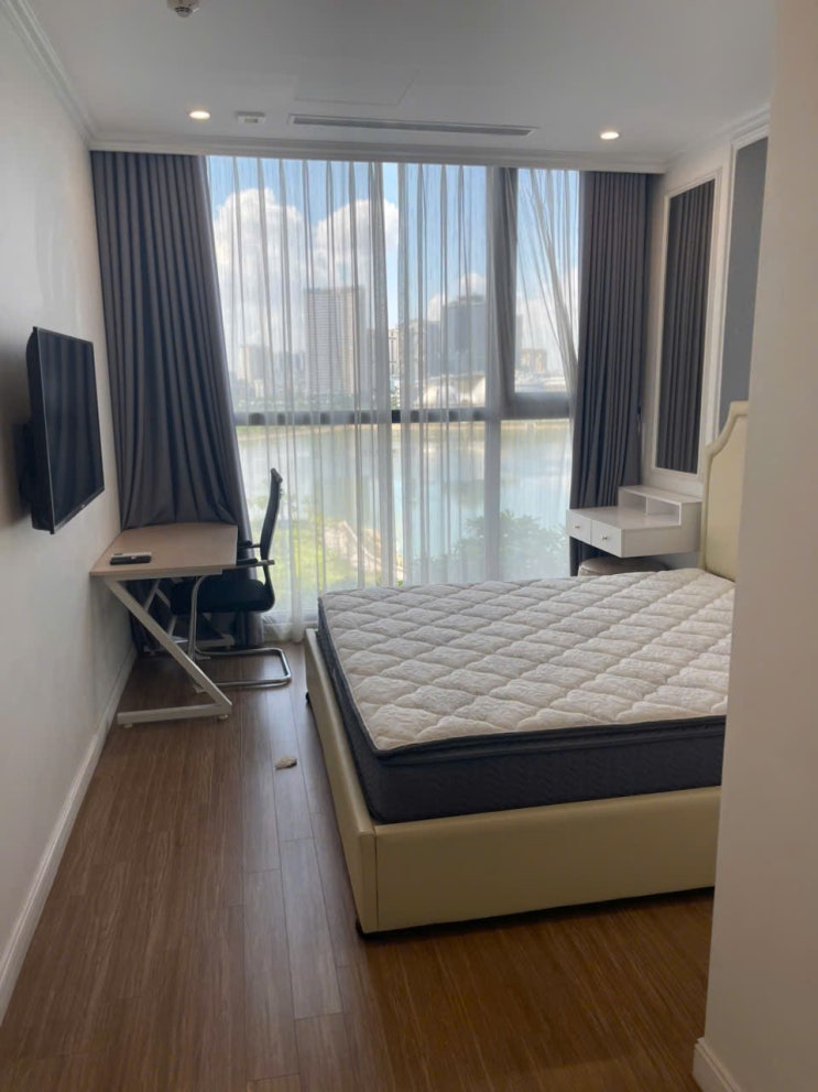  하노이 스카이레이크 S3 3룸 풀옵션 호수전망 $1350 좋은 아파트 임대 알려드립니다 ( VINHOMES SKYLAKE)