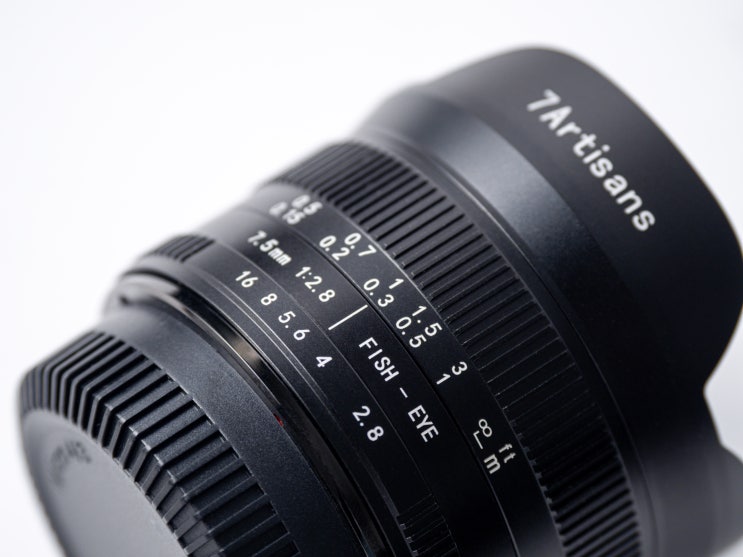  7Artisans 7장인 7.5mm f2.8 마이크로포서드 mft 어안렌즈 리뷰