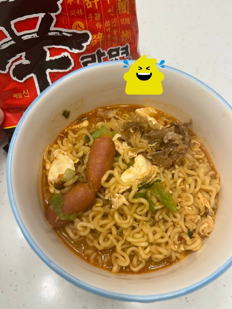  Spicy Happiness In Noodles, 회식 후 직장인의 다음날을 책임져줄 든든한 야식 <SHIN 신라면>