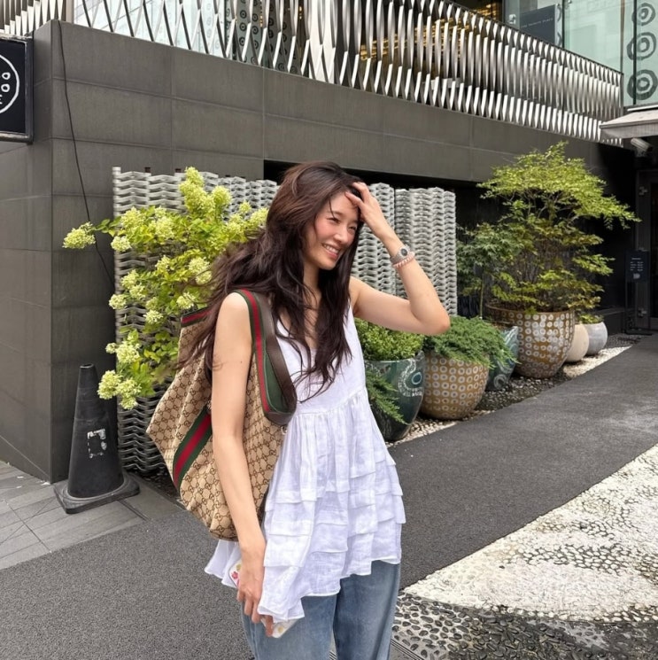  박규영 구찌 빅백으로 완성하는 가을룩, 질리오 라지 토트백