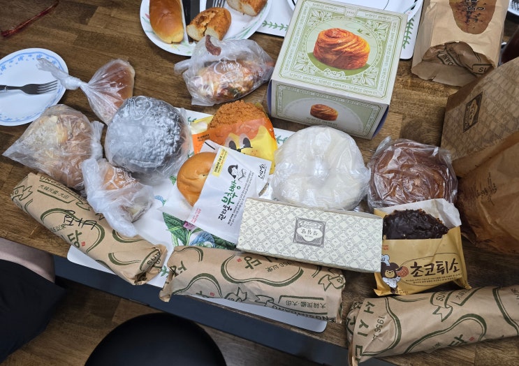  (성심당) 대전 성심당 빵 추천 20만원 구매한 내돈내산 솔직 후기 및 내맘대로 순위 (1등은 박명수 픽 아몬드 크로와상?) -3편-