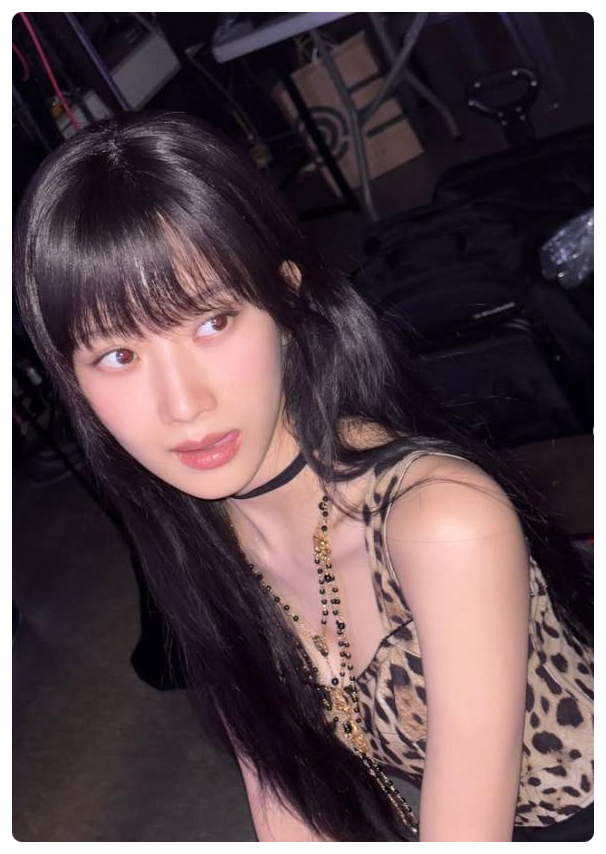 <b>문가영</b> 허리 라인 호피무늬 파격 패션 '<b>스틸하트클럽</b>' 예능 <b>MC</b>