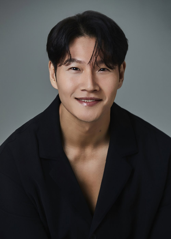 '가수 겸 방송인' <b>김종국</b>, 데뷔 30주년 맞아 <b>갤럭시코퍼레이션</b>... 