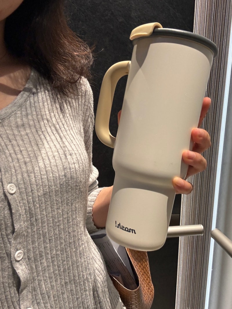 대용량 텀블러 추천 - 모슈 팝업 스트로우 텀블러 820ml