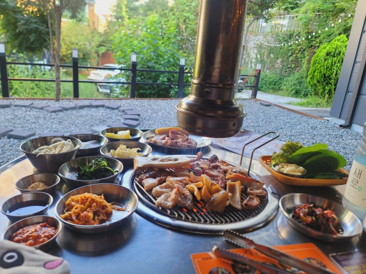  아산 맛집 등불회관 아산권곡점 솔직후기 (ft. 캠핑온 것 같은 분위기와 고기와조개구이를 한번에 즐길 수 있었던 곳)