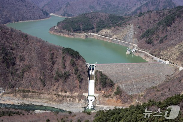 [단독] <b>강릉</b>, 도암댐 물 수용 결정!  <b>가뭄 해갈</b> 실마리?
