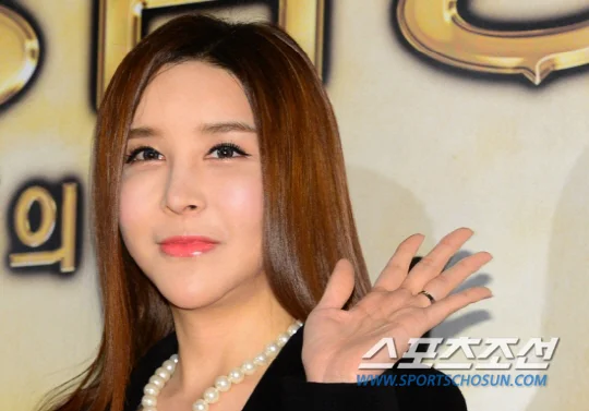 <b>하리수</b>의 <b>성희롱 폭로</b>, 연예계의 불편한 진실