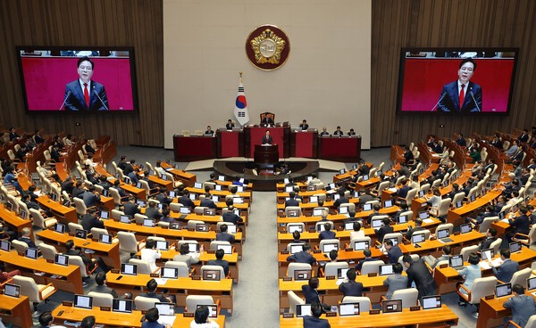 이재명 정부 100일 '혼용무도'... <b>송언석</b> "국가해체 중단하라"