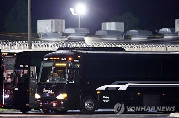 [속보] 美 구금 <b>한국인</b> 전격 <b>석방</b>…곧 <b>애틀랜타 공항</b> 이동
