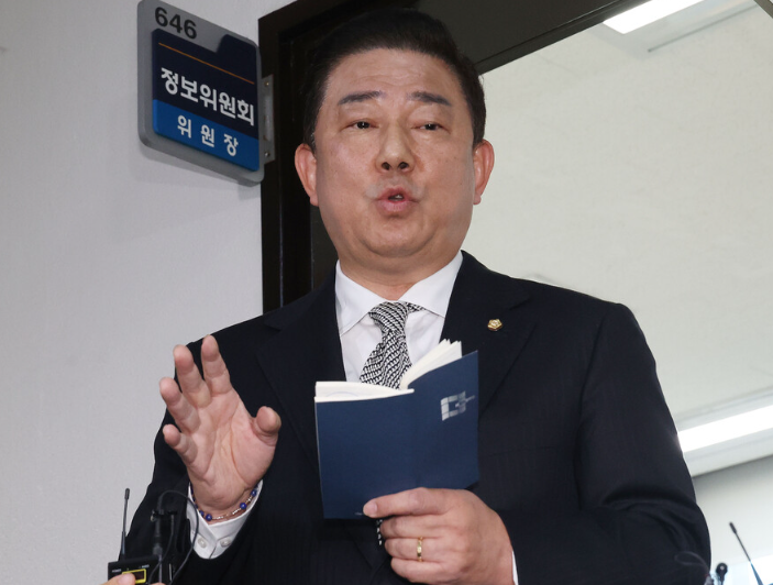 "<b>정청래</b>가 사과하라" <b>김병기</b> 원내대표의 적반하장, 누구를 위한... 