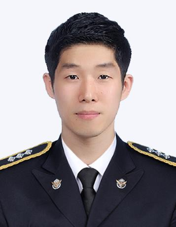 프로필 갯벌 고립 70대 중국인 <b>구명조끼</b> 구조 후 해양경찰관 <b>순직</b>
