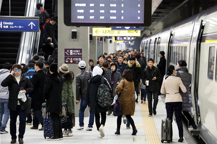  추석 SRT 예매, 벌써 72%…귀성·귀경날 표 구하기 '치열' [한국철도일보]