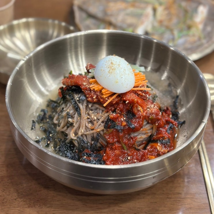  서울에서 막국수 맛집을 찾는다면 넘 맛있었던 강릉송정막국수 코다리막국수 수육 메밀전 추천 리뷰.