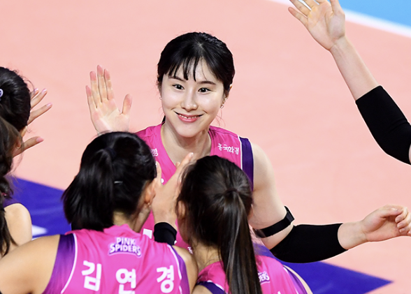 여자배구 흥국생명 미녀선수 김다솔은 주전 및 우승세터가 될 수 있을까?