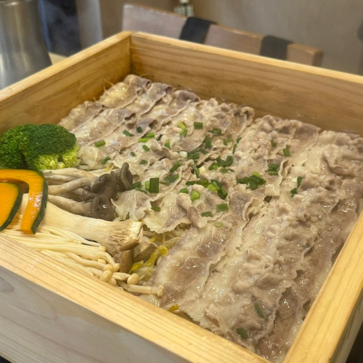 [대학로 맛집] 혜화 샤브샤브 편백찜 맛집 <도토리편백집 대학로점> 내돈내산 솔직후기