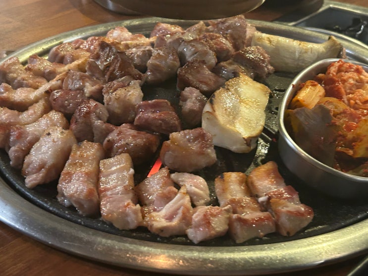  [회기역] 경희대학교 앞 직접 구워주는 숙성 돼지고기 맛집 추천 <거복이식당 회기 본점>