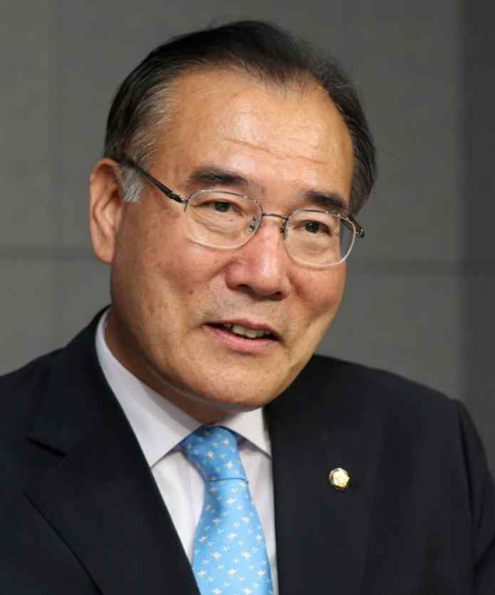 “극희귀질환자도 건강보험 혜택 받아야”…<b>이개호</b> <b>의원</b>, <b>국회</b>... 