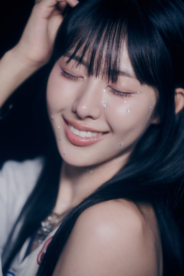 “<b>비웨이브</b> 제나의 설렘 가득 호흡”…‘<b>전군노래자랑</b>’ MC... 