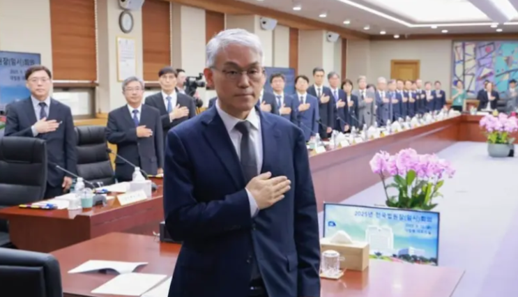 전국법원장<b>회의</b> 7시간반 <b>마라톤</b> 논의 왜 했나?