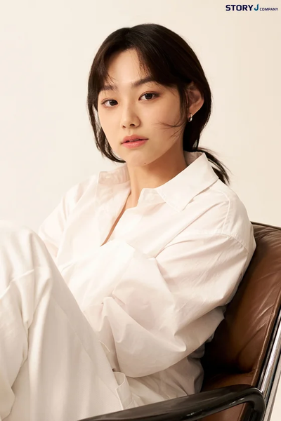 [슬픈 소식] 강미나, <b>아이오아이</b> 10주년 <b>재결합 불참</b> 결정!