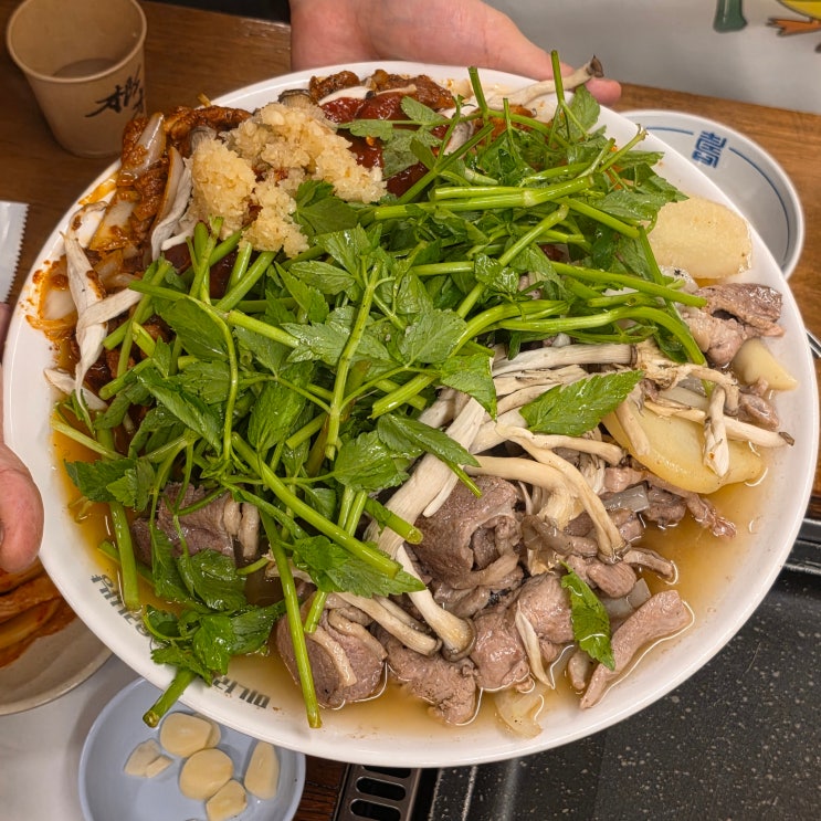  [문래동 맛집 미나리밭오리사냥] 오리고기 맛집: 오리로스 & 수제소스 오리주물럭 반반 - 문래동 회식