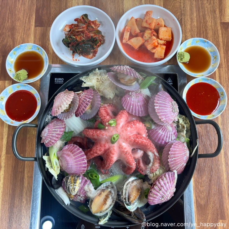 [중랑구칼국수맛집] 문어가 통째로 들어간 해물칼국수?!? 동해통문어칼국수 중랑역점 솔직후기