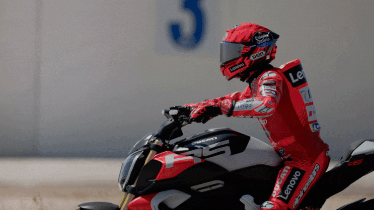  디아벨 V4 RS "For the boldest, for the fastest." / RS : Racing Sport / DWP2026 - 두카티 송도점 임재원