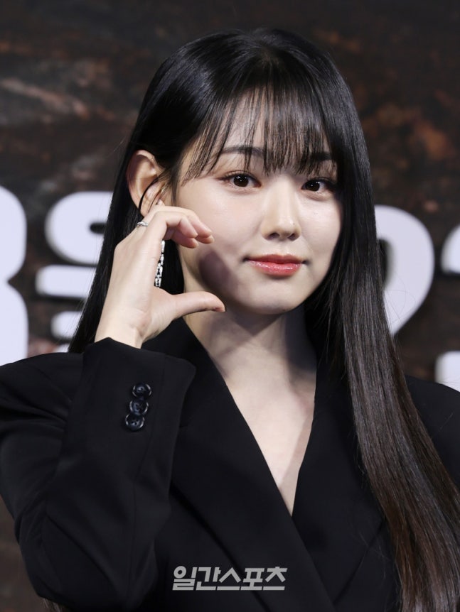  [프로필] "강미나", 아이오아이 10주년 재결합 불발 소식… “연기에 집중” 이유는? (ft.작품활동, 근황)