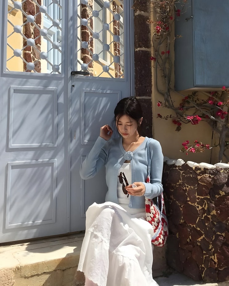  "전부 국내 브랜드" 정소민 산토리니 가을 여행룩 코디 정리