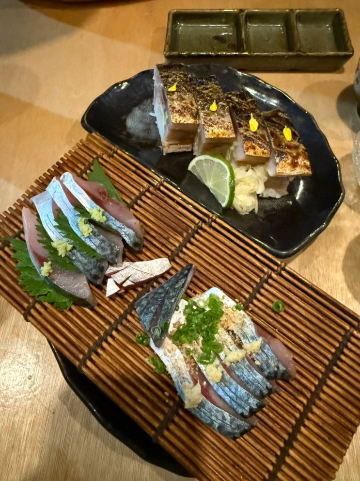  [공덕맛집] 공덕 분위기 좋은 이자카야 ‘사랑과평화’ 내돈내산 (고등어봉초밥,무늬오징어, 한치회 등)