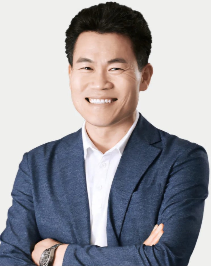 "'보수 우파 탄압' vs '정책 위반' <b>전한길 유튜브 수익</b> 정지