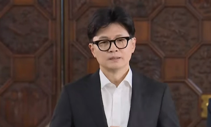 “법 위에 군림하나”…<b>한동훈</b>, <b>특검</b> 출석 거부로 국민적 책임... 