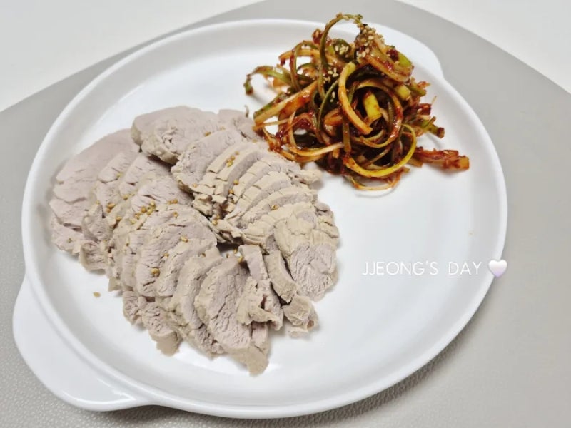 돼지고기 안심 수육 만들기