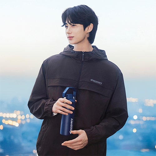 디스커버리 변우석 화보 속 멋진 남자 바람막이 자켓 코디템 내추럴 우븐 남성 트레이닝복 ....