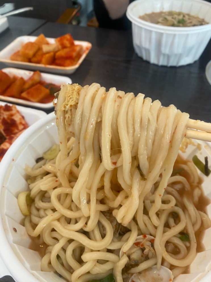  군산 장미칼국수 직영점 웨이팅 없이 먹는 꿀팁 수송동밥집 칼국수 양푼비빔밥 만두 드루와 군산콩국수맛집 떡국 군산현지인맛집 군산장칼