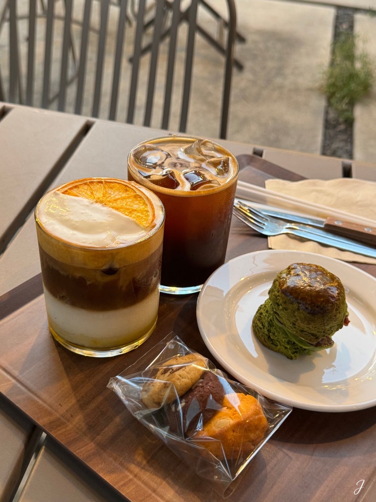  대구 한옥 대봉동 카페 미드웨이 스콘맛집