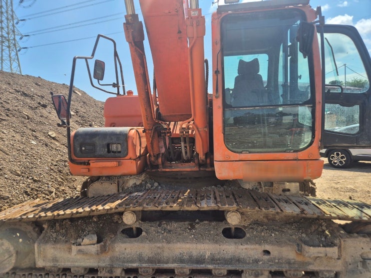  두산 DX220LCA 2015년식 4500만원 판매합니다.