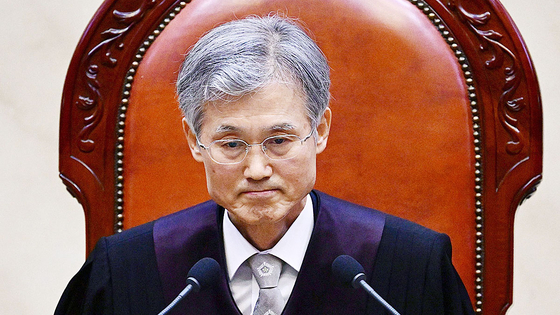 <b>조희대 대법원장 사퇴</b> 요구 논란, 대통령실 공감 발언에 법조계... 